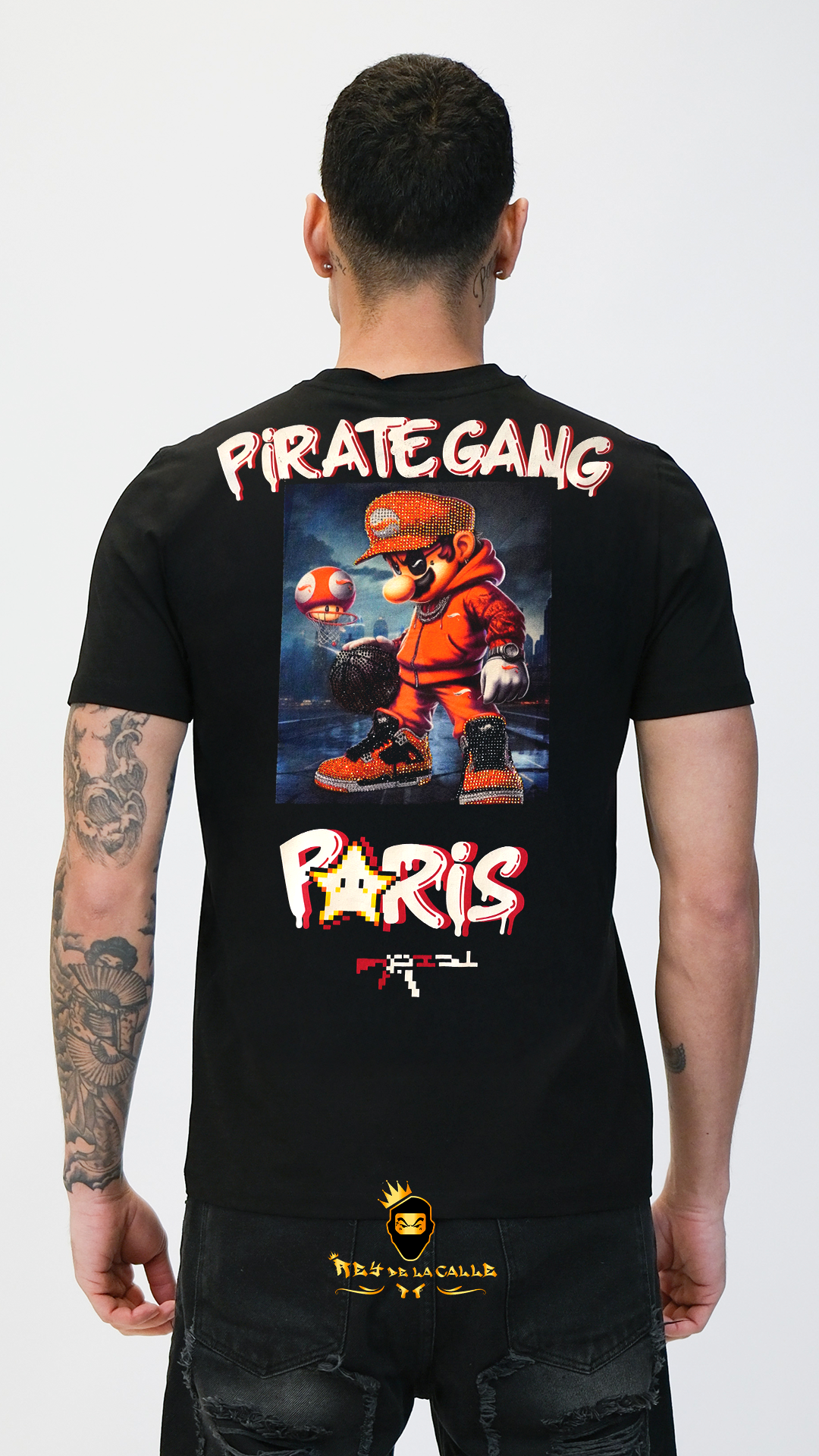 Camiseta Pirate Gang París Negra Terciopelo y Pedrería Brillante Mario Bros
